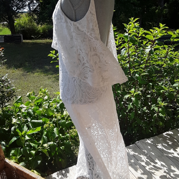 Lace Low Back Maxi Dress - Picture 8 of 11